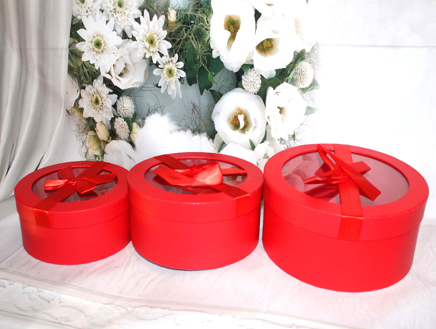Round Gift Boxes with Transparent Lid and Decorative Ribbon