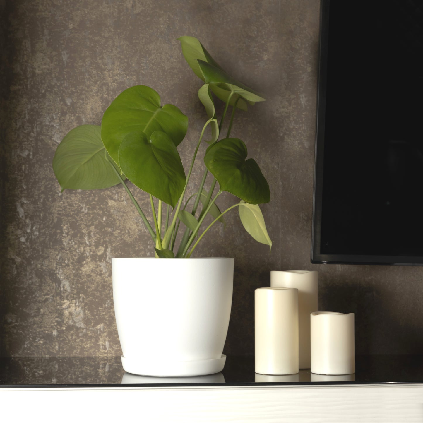 Plant Pots Indoor Matte Surface With Saucer Set of 4 Sizes 14/16/18/20cm
